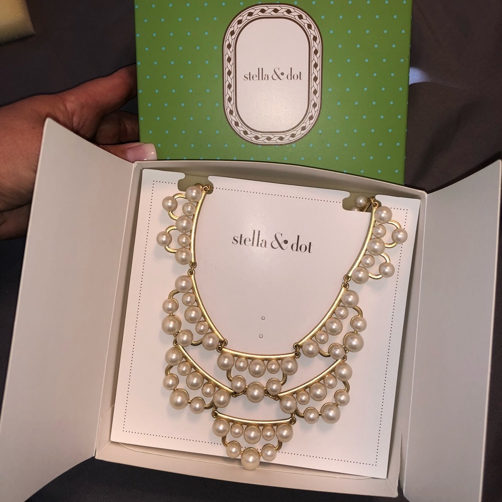 Stella & Dot -Frances Pearl Necklace